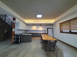 Koregon Hotel & Pool Villas