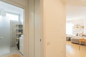 Central & White Apartment by Rent all Como