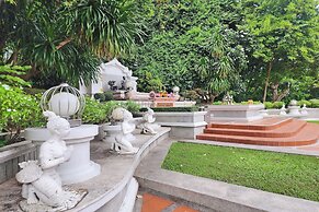 Suan Sunandha Palace Hotel