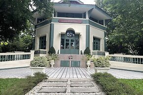 Suan Sunandha Palace Hotel