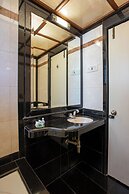 Hotel Dwaraka Residency