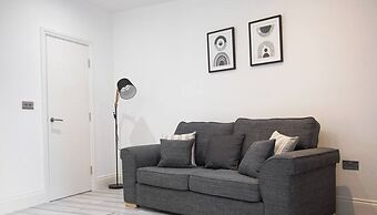 Academy Apartment by Elegance Stays