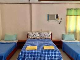 OYO 1166 Hotel Wooden Crib