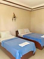OYO 1166 Hotel Wooden Crib