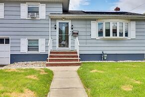 5 Mi to Dtwn Newark: Hillside Vacation Rental