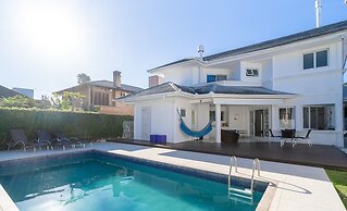 4B House w Pool in Jurere Internacional Mer0671