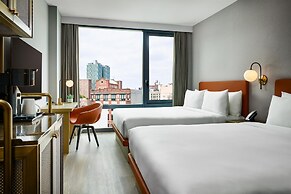 The George Manhattan, Tapestry Collection by Hilton+++