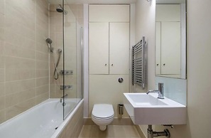 4 Guests & Central - Pet Friendly - Maddox Street