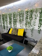 Primos Hostel & House