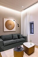STF Luxury Suites