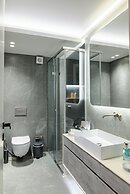 STF Luxury Suites
