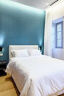STF Luxury Suites