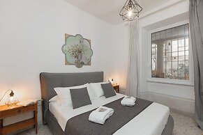 Angelico Apartment