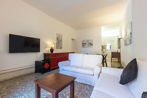 Angelico Apartment