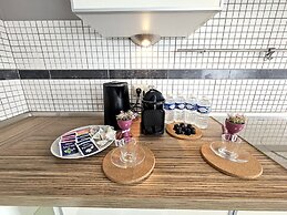 Well Appointed 2BR w terrace&parking