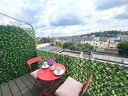 Well Appointed 2BR w terrace&parking