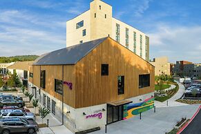 Moxy Fayetteville