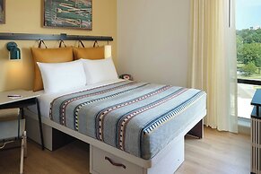 Moxy Fayetteville