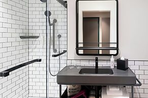 Moxy Fayetteville