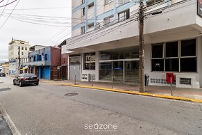 Amazing Apartment With Great Location - Eox0102
