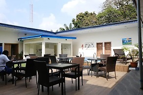 Lakehamm Residence