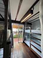The Yak Lake House Hostal Bacalar