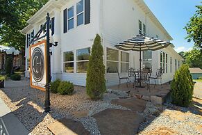 The Commercial Hotel
