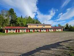 PALMERSTON LAKE MOTEL
