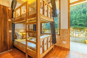 The Social Stays Kasol