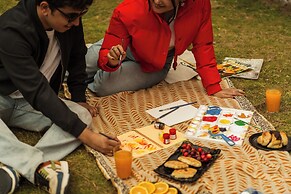 The Social Stays Kasol