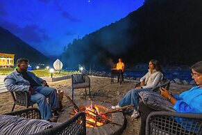 The Social Stays Kasol