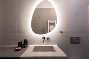 LIV - Premium Pagrati Apartment With View