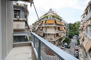LIV - Premium Pagrati Apartment With View