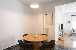 LIV - Premium Pagrati Apartment With View