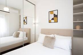LIV - Premium Pagrati Apartment With View