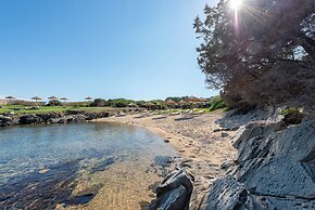 Cala Lupo Resort