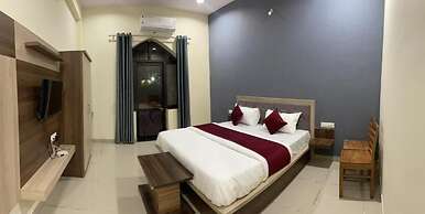 L S Haveli - A Heritage Lake View Haveli