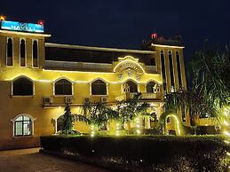 L S Haveli - A Heritage Lake View Haveli