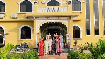 L S Haveli - A Heritage Lake View Haveli