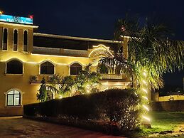 L S Haveli - A Heritage Lake View Haveli