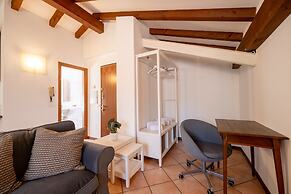 Cascine Mansarda by Wonderful Italy