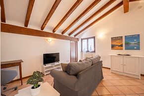 Cascine Mansarda by Wonderful Italy