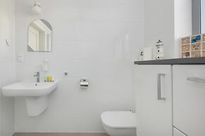 Holiday Home, 3 Bedrooms, Private Garden