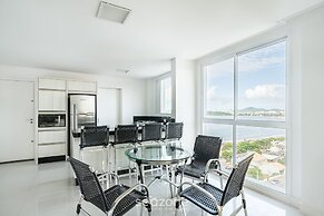 Seaview Apt Condo w/ Pool & BBQ Vce1102