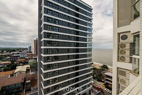 Seaview Apt Condo w/ Pool & BBQ Vce1102