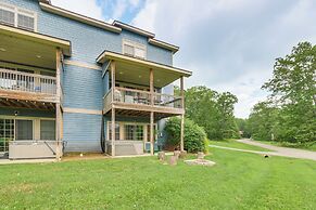 1 Mi to Wisp Resort: Hot Tub Haven in Mchenry!