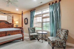 1 Mi to Wisp Resort: Hot Tub Haven in Mchenry!