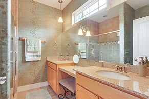 1 Mi to Wisp Resort: Hot Tub Haven in Mchenry!