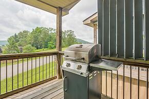 1 Mi to Wisp Resort: Hot Tub Haven in Mchenry!