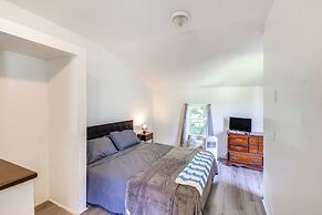8 Mi to Keuka Lake: Walkable Apartment in Bath